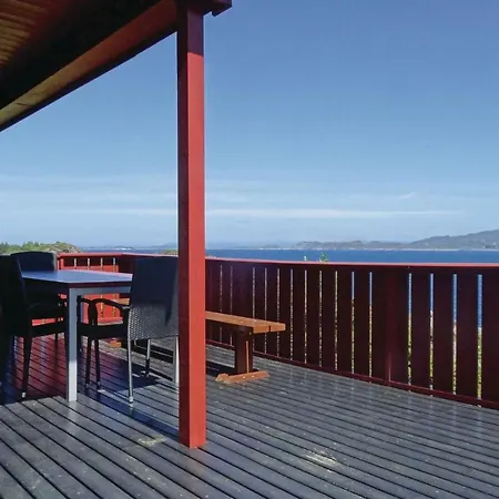 بيت للعطل Three-bedroom Holiday In